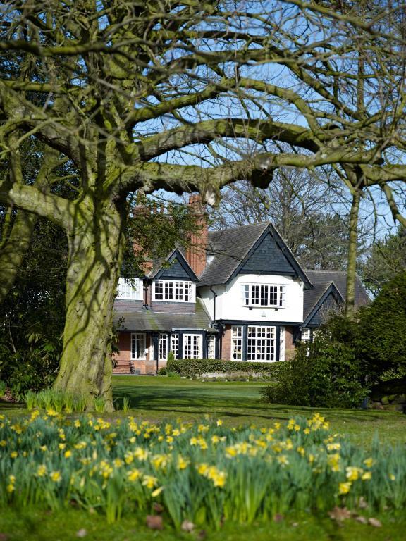 Mere Court Hotel Knutsford Exterior foto